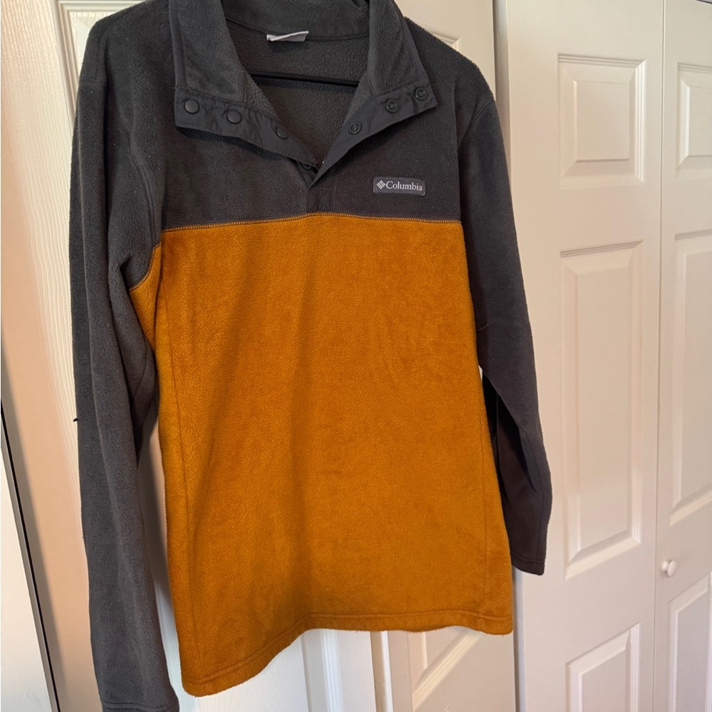 Men’s Two-Tone Fleece Pullovers